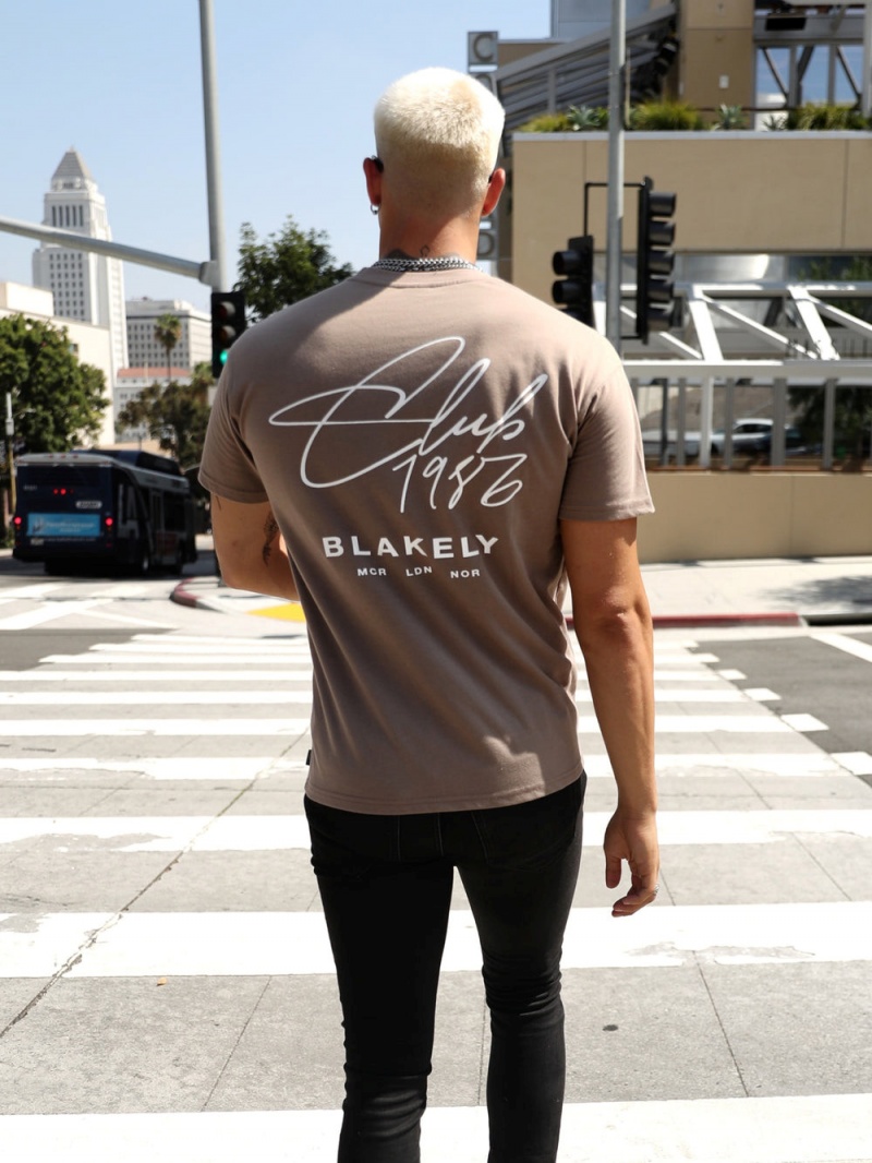 Blakely Club Relaxed T-Shirt Brown | 605-JECFIU