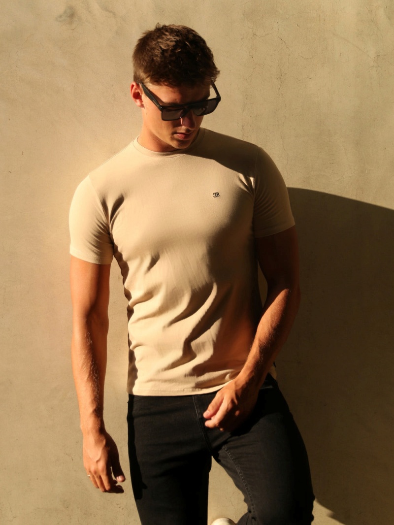 Blakely Initial T-Shirt Tan | 084-QAOVUK