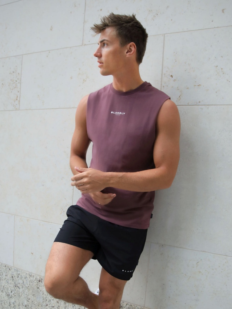 Blakely Universal Sleeveless Tee Burgundy | 712-LQIOSX